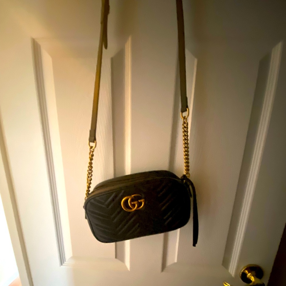 Gucci crossover worn a few times
